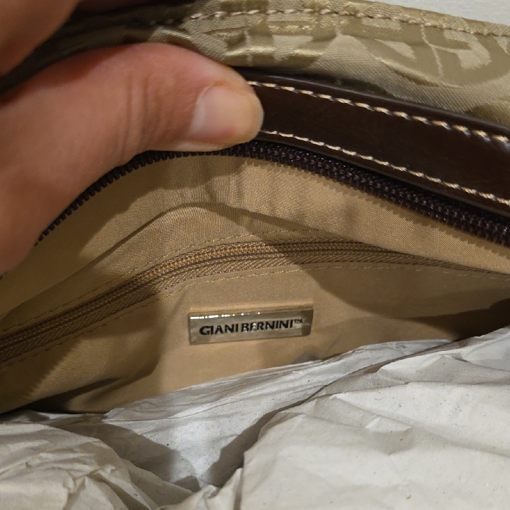 Stylish Beige and Brown Handbag - Picture 7 of 8